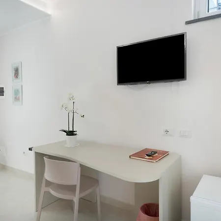 Couette-café Stabiae Charm 3*